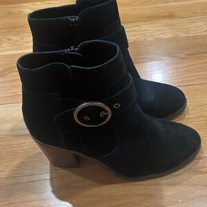 Sole society black grove circle buckle heel boots size 8.5 .